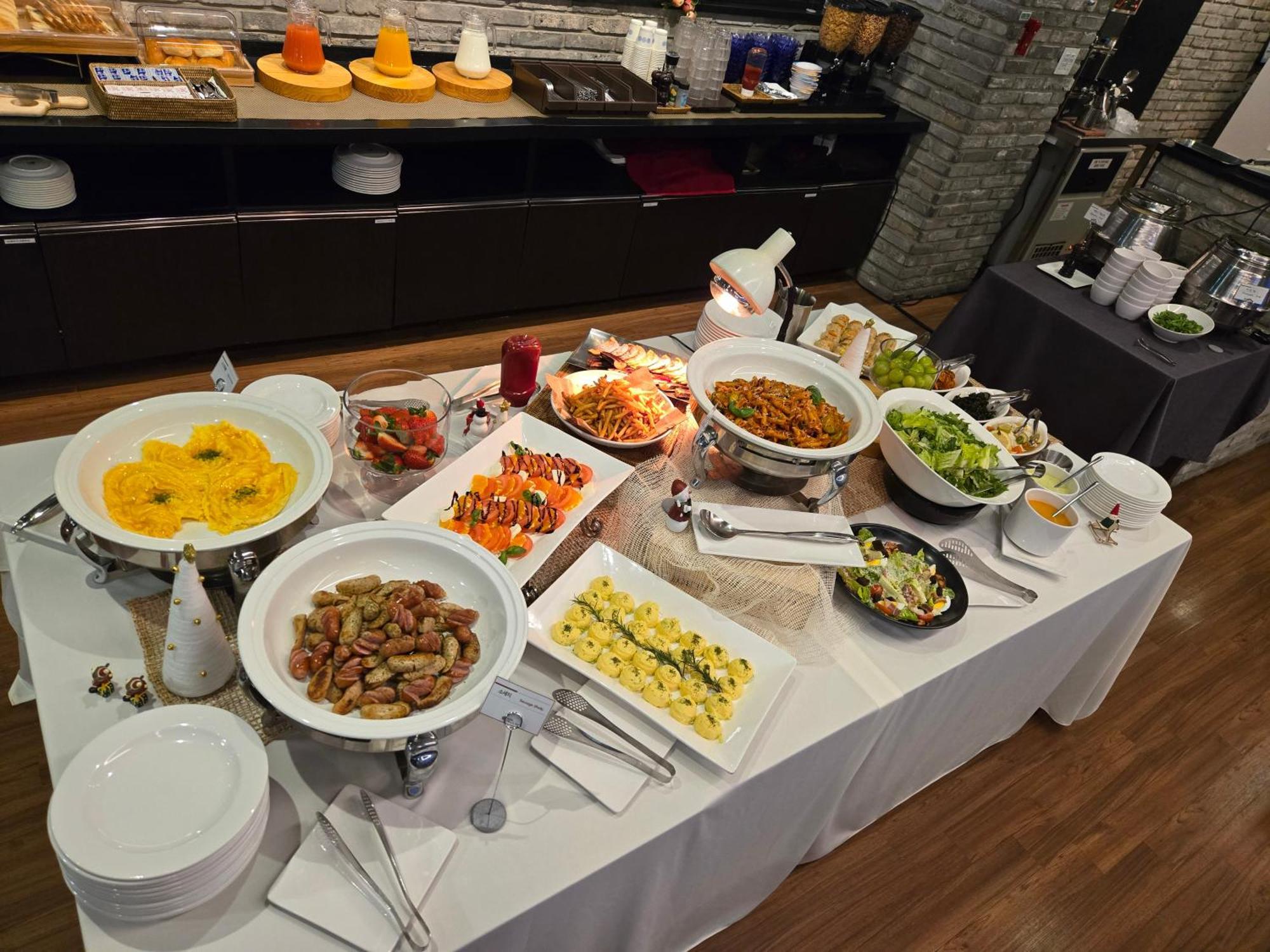 סוואן Vella Suite Hotel מראה חיצוני תמונה